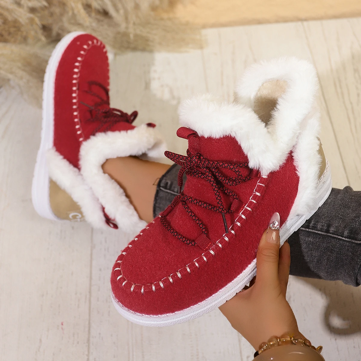 

Толстые плюшевые зимние ботинки для женщин 2025, зимние теплые хлопковые туфли на плоской подошве со шнуровкой, женские легкие уличные нескользящие ботильоны 36-43