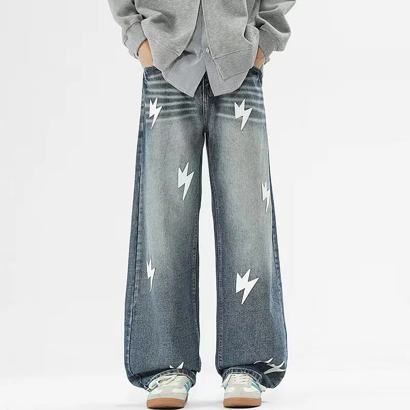 

Men's American High Street Lightning Patch Leather Jeans Loose StraightLeg Long Denim Pants for Guys, Fashion Streetwear Styl
