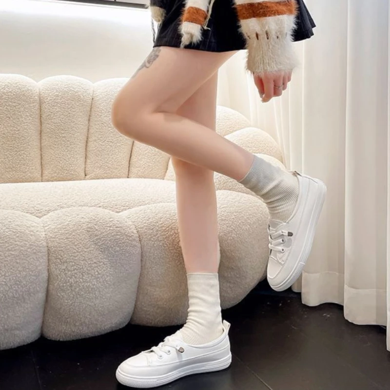 Women Casual White Sneakers Spring Summer Slip on Leather Flats Soft Sole Comfortable Walking Shoes Low Top Student Fashion 2026