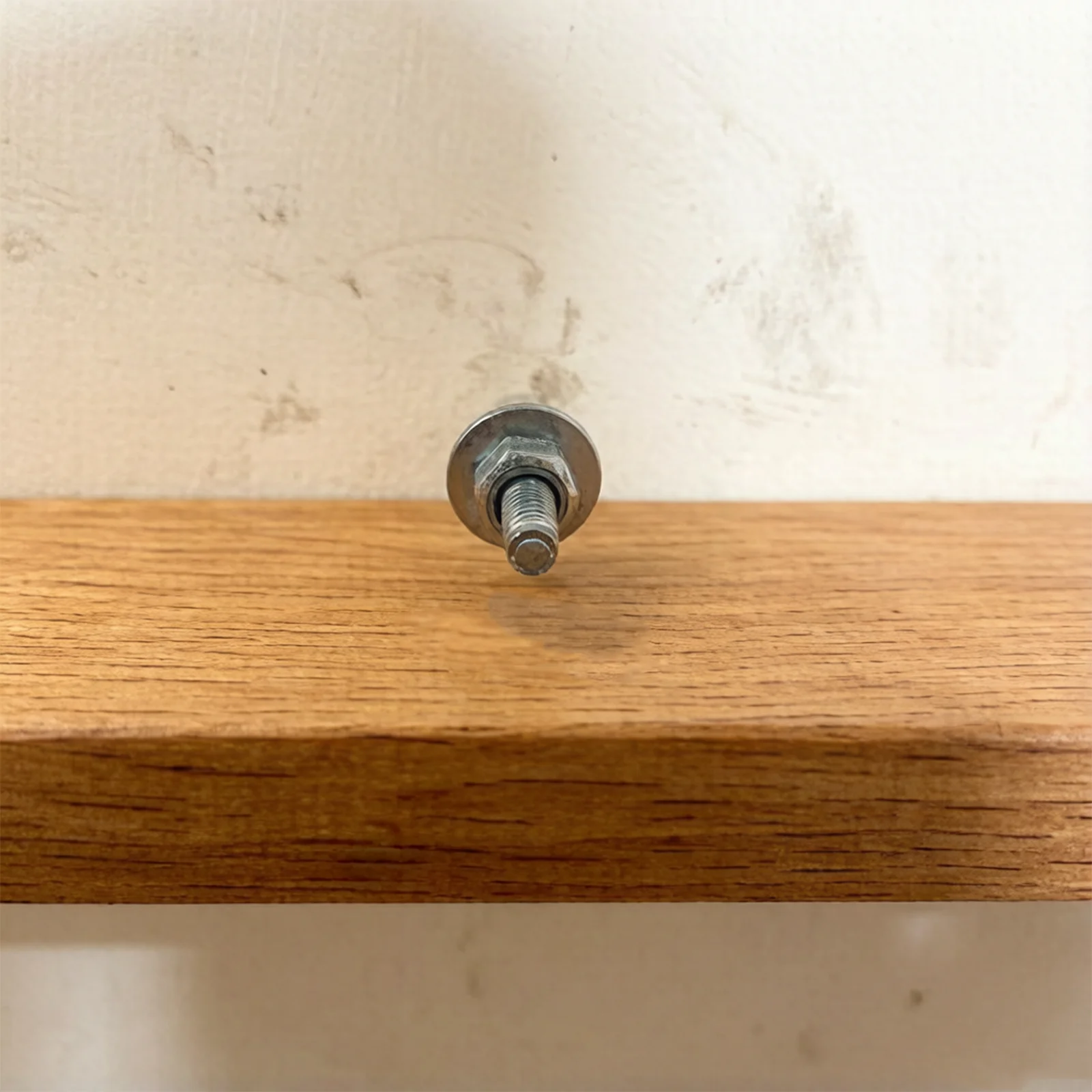 シンダーブロックと中空レンガ用スリーブアンカー、家具用炭素鋼 - Drywall Anchor Screw のレビューと価格