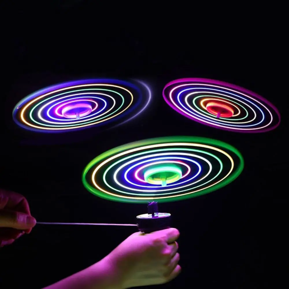 

Fun LED Light Pull Line Saucer Toys with Pull Rope Rotating Design Flashing Flying Toy Plastic Multicolor Luminous Toy Beach