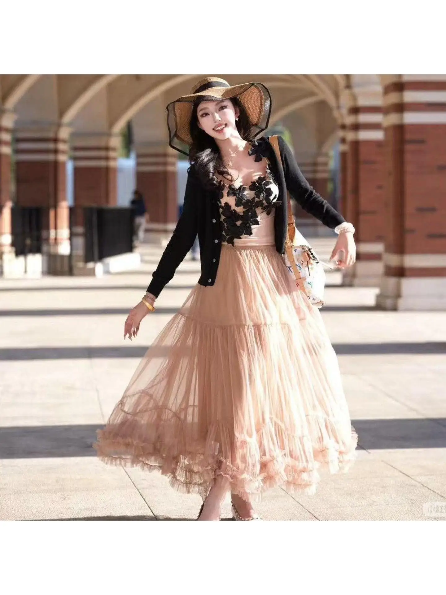 High Waist A-Line Skirt with Pleated Design And Tulle Material for Women Elegant And Slimming Style for Daily Wear And Parties