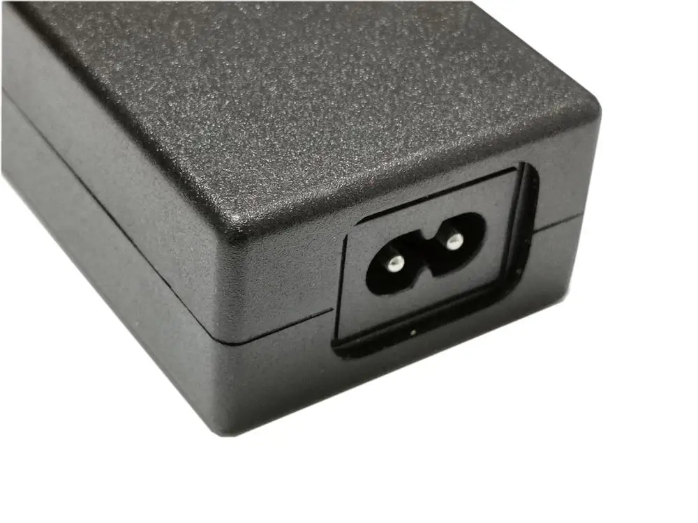 37.8 فولت 2A شاحن بطارية ليثيوم بوليمر لحزمة بطارية ليثيوم أيون 9S DC5525 شاحن محمول