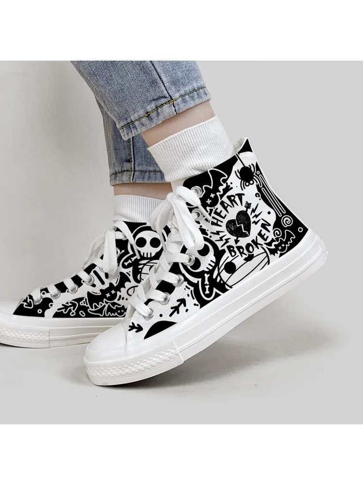

Gothic Skull Broken Heart Graffiti High Top Platform Canvas Shoes For Women Casual Sneakers Soft Sole Trendy Skate Shoes