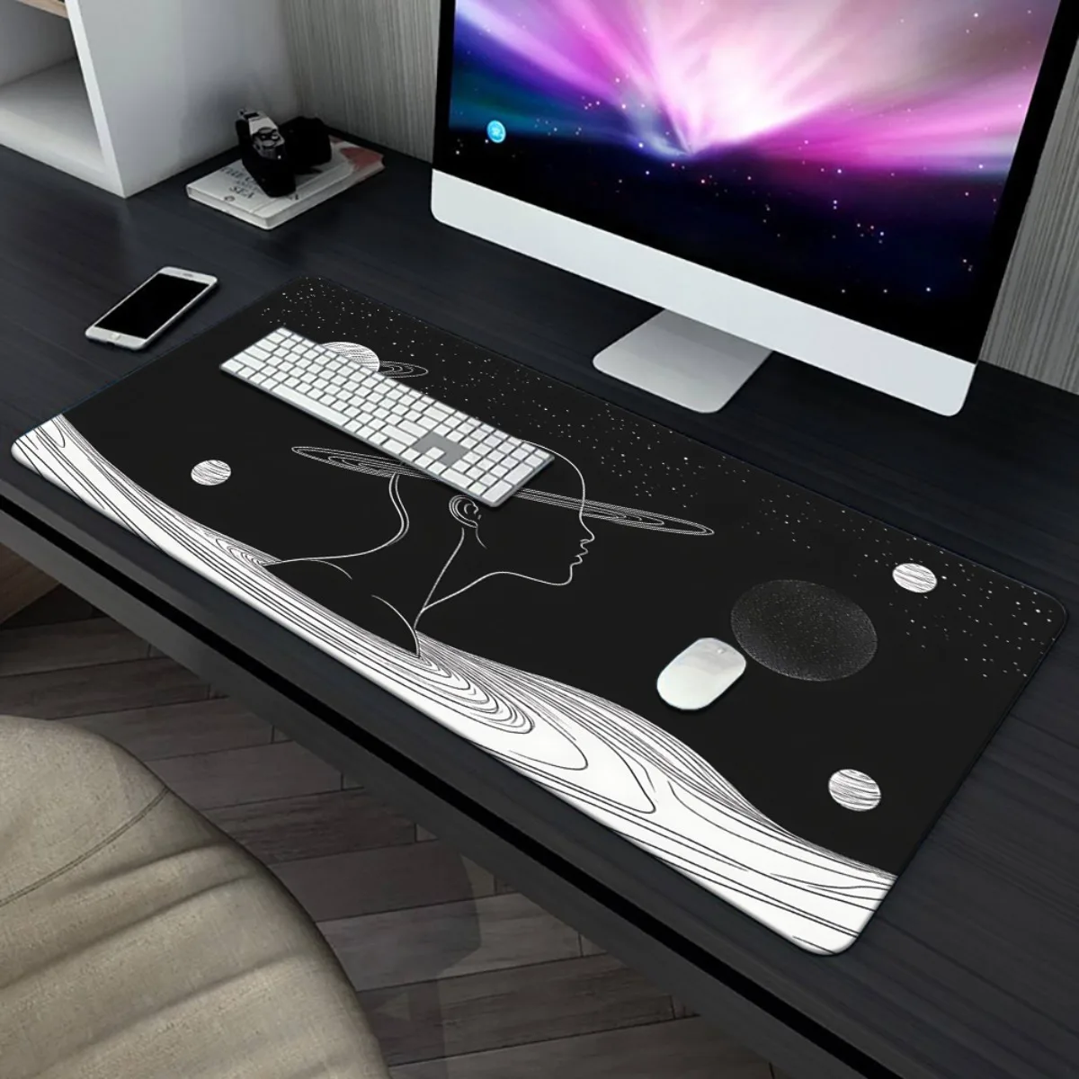1 Buah Alas Meja Desain Otak Berpikir & Galaksi Kosmik XXL - Alas Mouse Gaming & Alas Keyboard Multi-Fungsi untuk PC, Komputer Kantor