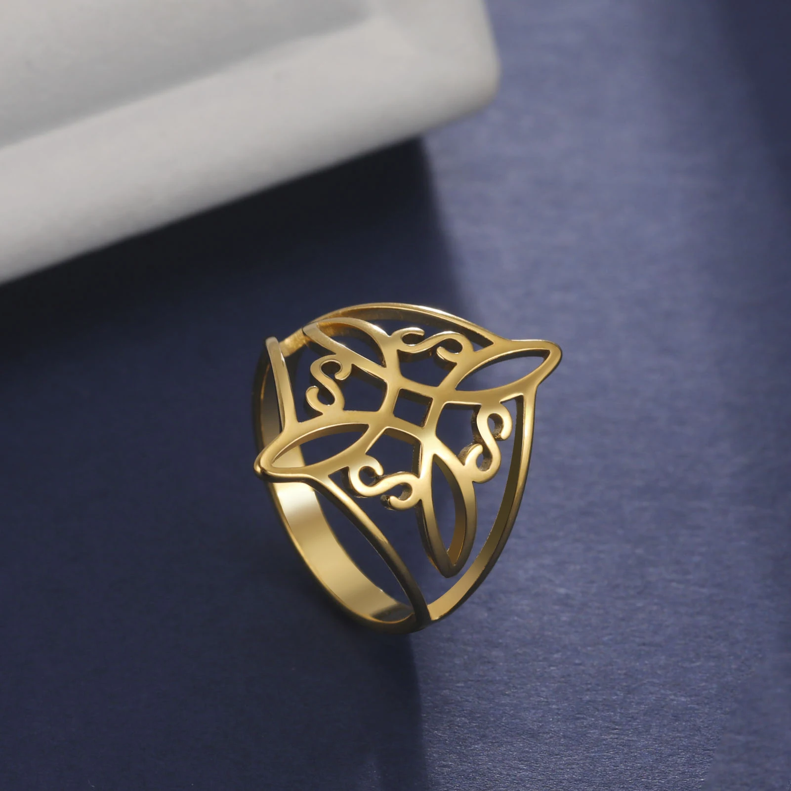 Mode Celtic Knoten Ring für Frauen Hohl Edelstahl Gold Silber Farbe Finger Ring Hexerei Amulett Schmuck Geschenk