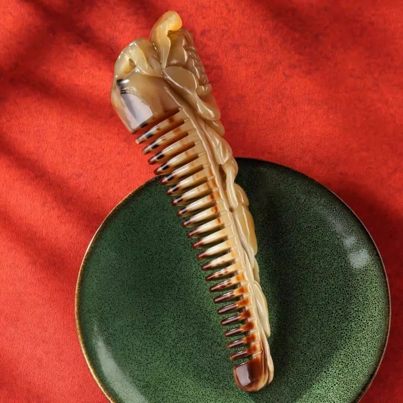 

Natural horn genuine carved comb