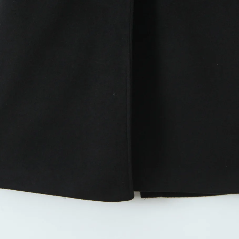 Cappotto invernale in pelliccia ecologica da donna con cintura nera Colletto peloso Impiombato sul retro Giacca in pelliccia di visone da donna Cappotto lungo ed elegante in pelliccia ecologica femminile