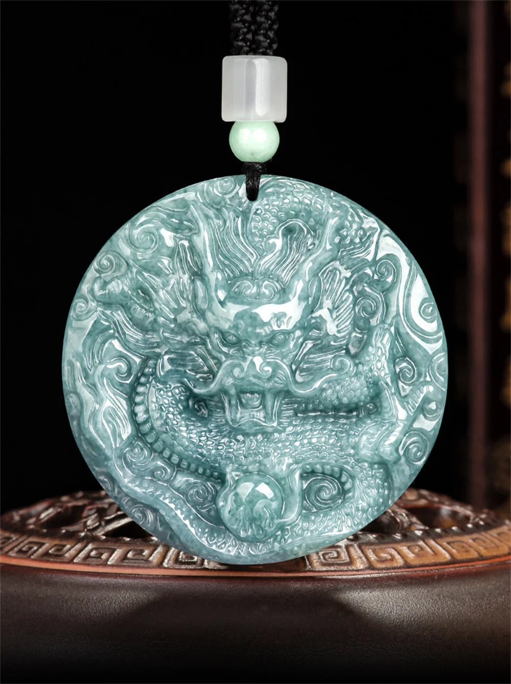 Imagem -05 - Retro Natural Verde Jadeite Esculpida Redonda Dragon Head Sorte Pingente Amuleto Colar Jóias de Luxo Certificado Vintage