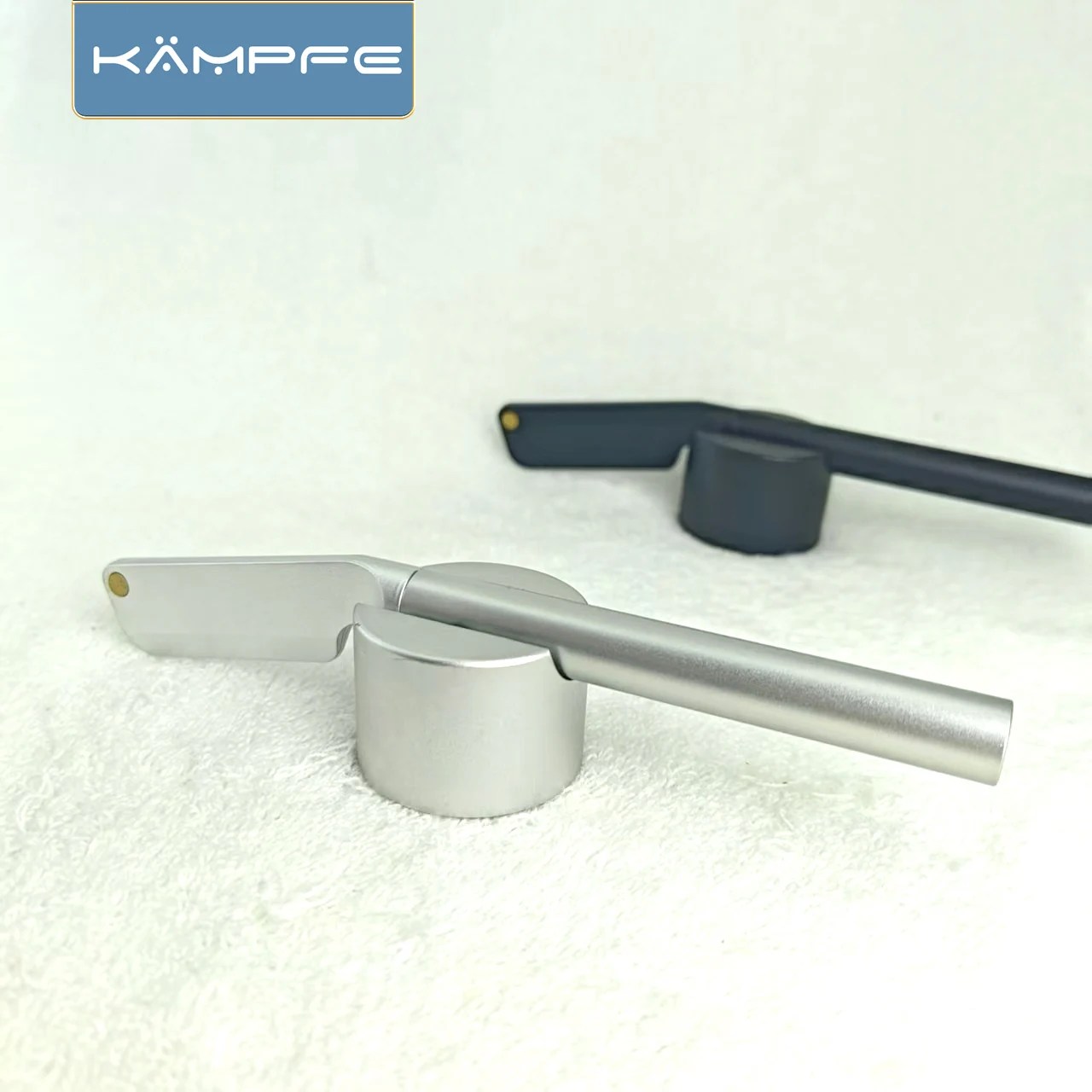

KAMPFE Professional Barber Men's Shaving Razor with Replaceable Blade Eyebrow Shaver Compact Grooming Tool for Smooth Skin