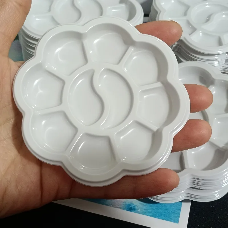 12Pcs Mini Flower Shaped Plastic Paint Palette, Watercolor Acrylic Gouache Mixing Tray Art Painting Supplies