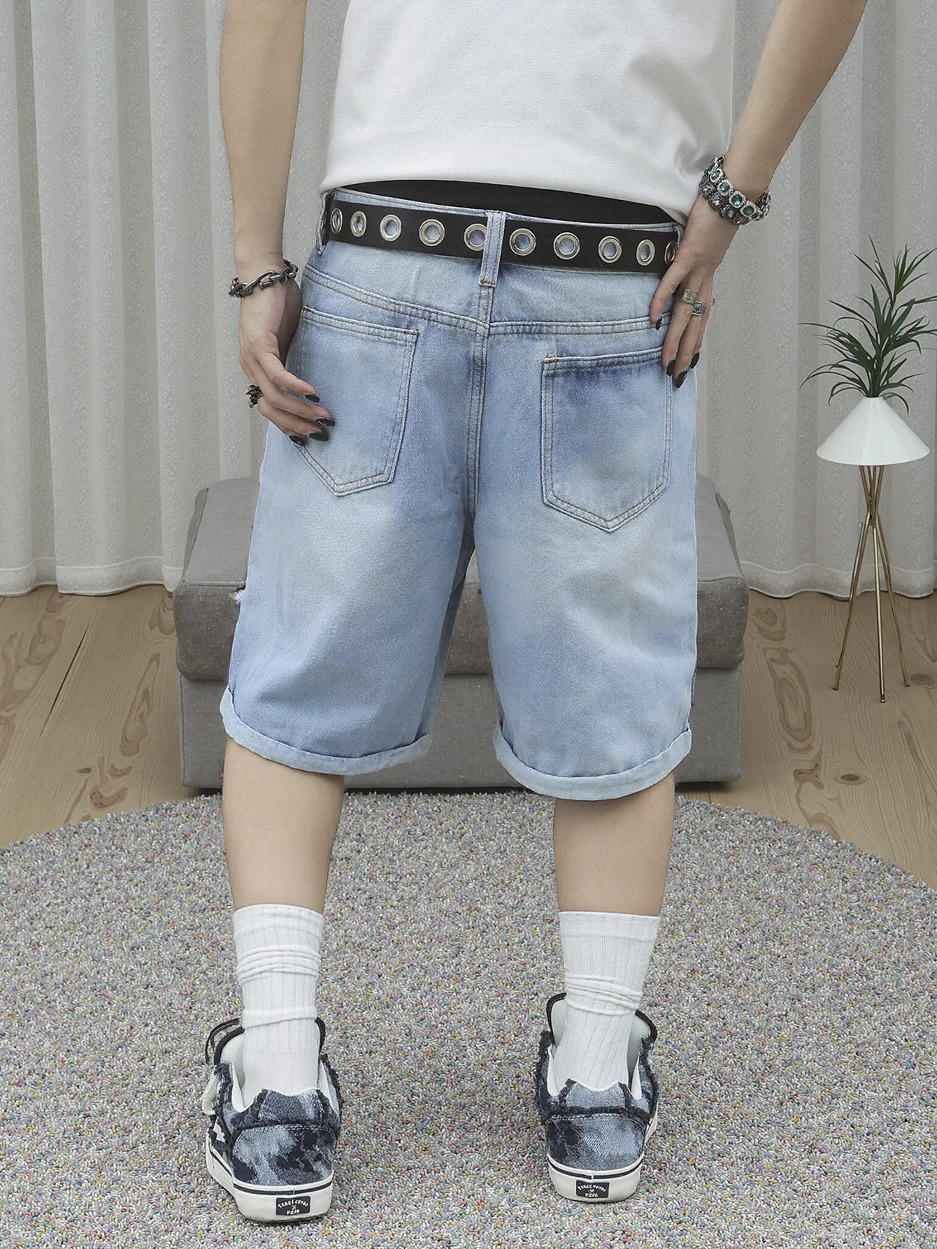 Men's Light Blue Ripped Denim Jorts Y2K Vintage Washed Roll Hem Knee Length Jean Shorts Casual Distressed Destroyed Denim Shorts