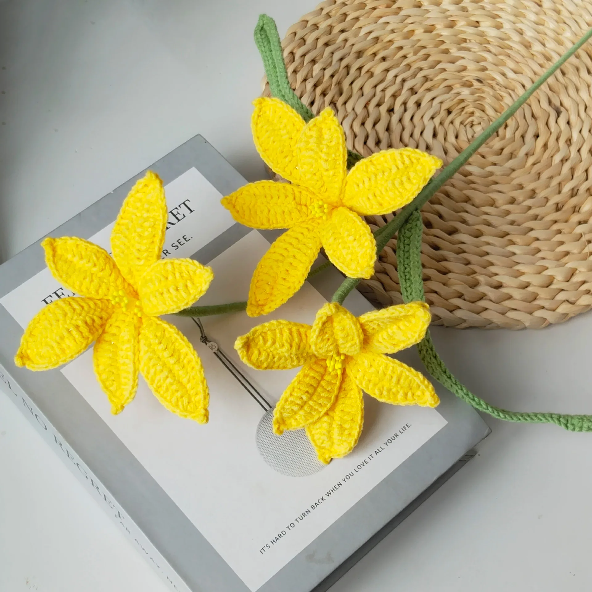 Gehäkelte Orchideenzweige Kreativer Gestrickter Blumenstrauß Handgemachte Blumen Künstliche Pflanze Raumdekoration – Detail 4