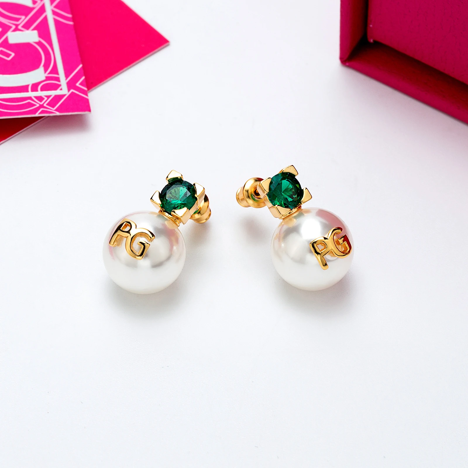 

PG 2025 New Geometric Women's Earrings sweet and modern daily accessories elegant and shiny engagement wedding jewelry