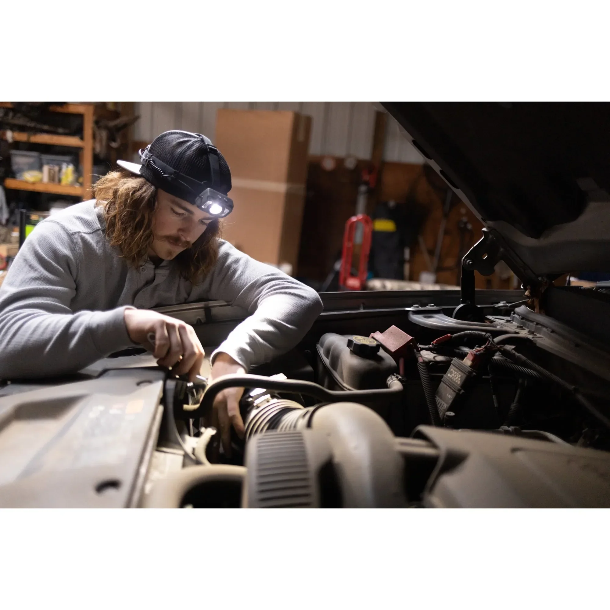 

Перезаряжаемый светодиодный налобный фонарь, IP54, устойчивый к атмосферным воздействиям, устойчивый к падениям, активируемый движением, 680 люмен