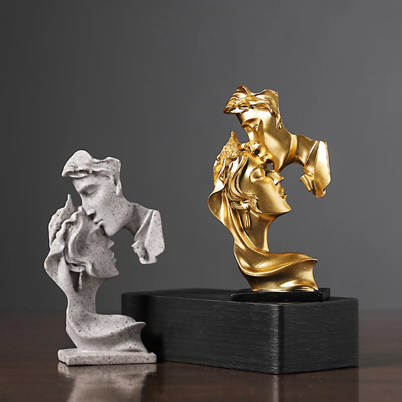 Romantic Kissing Couple Statue Handmade Resin Sculpture Eternal Embrace Love Figurine Wedding Gift