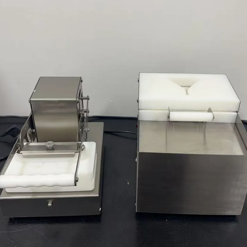 Família pequena bola de arroz triangular máquina de embalagem semiautomática bola de arroz antiga enfardadeira