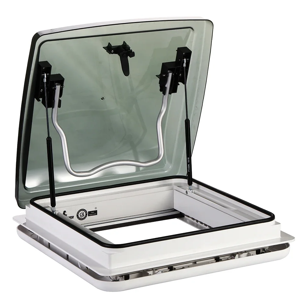 

2026 НОВИНКА521 Люк-вентилятор для автодома, простое управление, с газовым упором, двойное остекление, купольный, без LED-подсветки