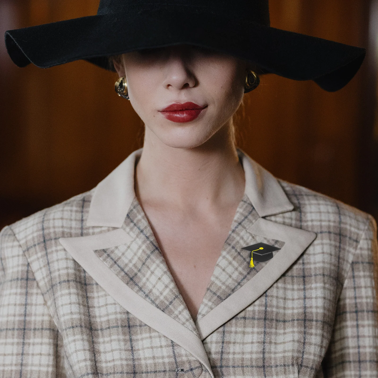 2 قطعة قبعة التخرج بروش دبوس سبائك معدنية دائم الزخرفية التلبيب دبوس ل الدعاوى البلوزات القبعات حقائب اليد قبعة التخرج بروش #1