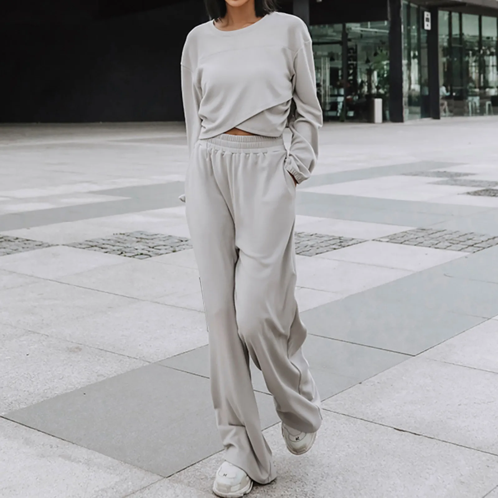 Solid Color Comfy Loose Fit  Dressy 2 Piece Outfits Women Long Sleeve Design Cropped Sweatshirt Wide Leg Sweatpant Suits