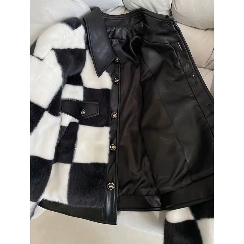 2023 Autumn Winter Design Sense Black White Checkerboard Patchwork Leather Jacket For Women With Small Short Style Explosive