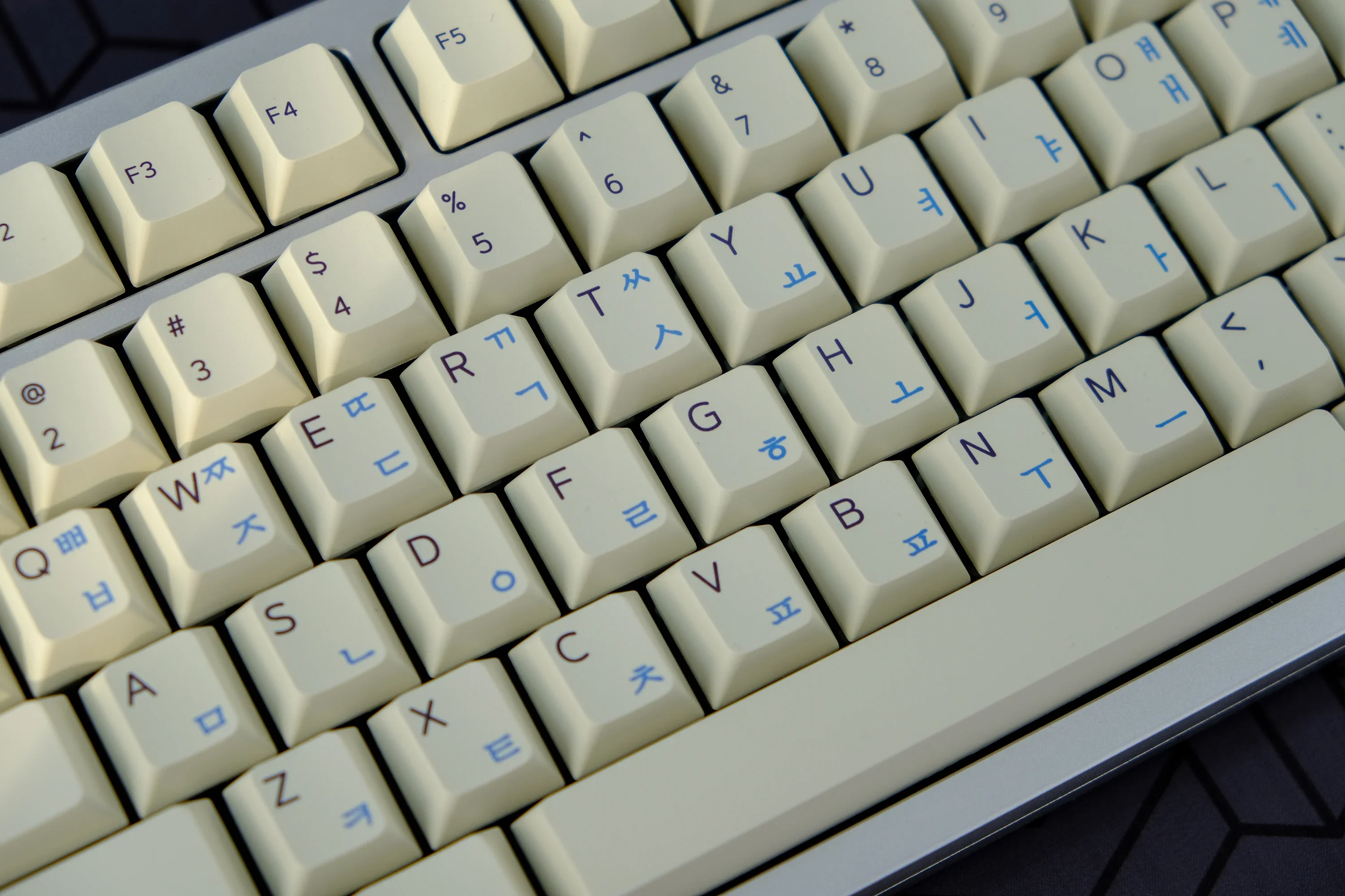 الحليب الأبيض الكورية الجذر keycap PBT الأصلي عملية التسامي مجموعة كاملة