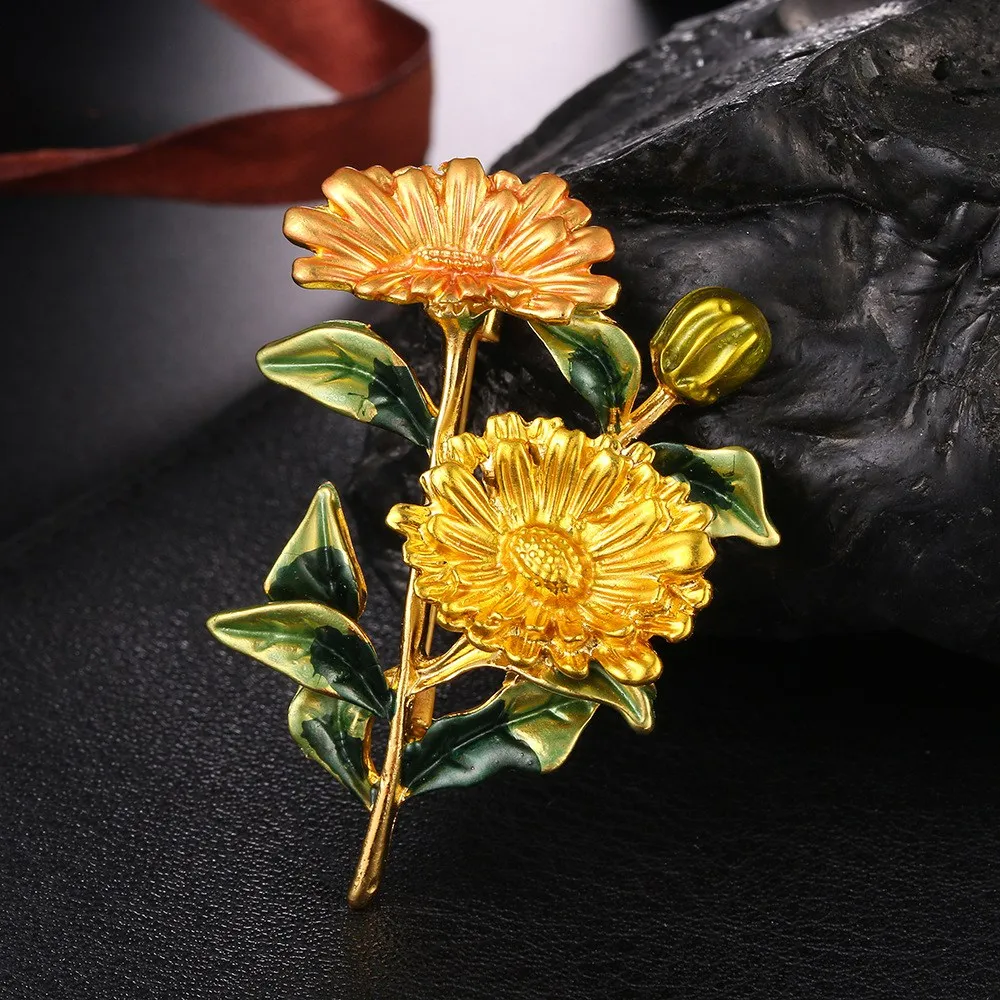 Cute Daisy Flower Brooch Brooch Enamel Pins For Women Men Clothes Corsage Wedding Brooch Gift Yellow Green