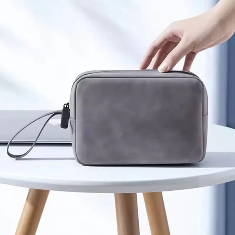 Bolsa de almacenamiento portátil para viajes, impermeable y resistente a la grasa, ideal como organizador para baterías externas, cables de datos, auriculares, cargadores y accesorios digitales.