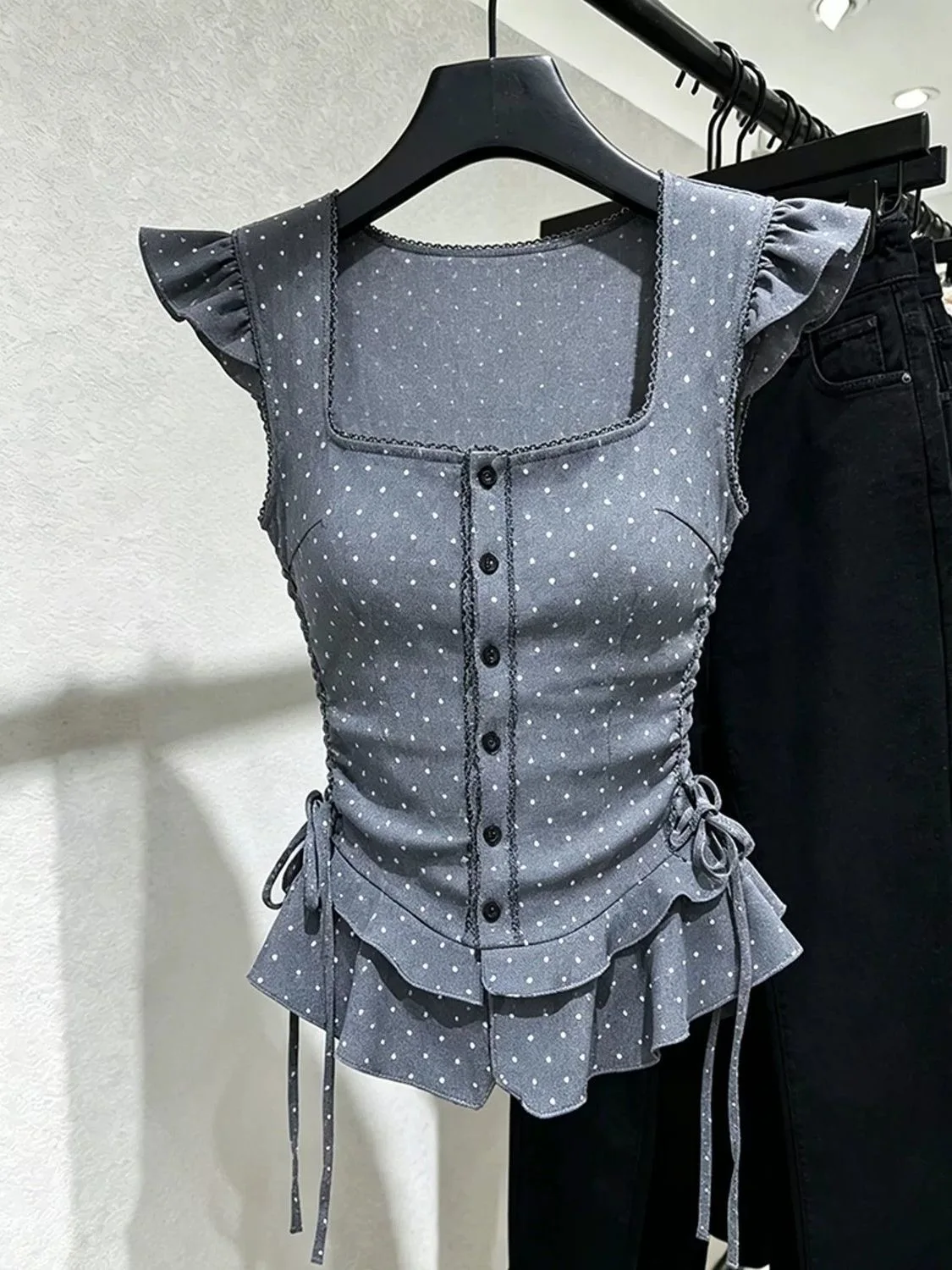 

Unique Stylish Square Collar Polka Dot Sleeveless T Shirt Women's Summer New Fashion Age Reduction Beautiful Match All Top Ins