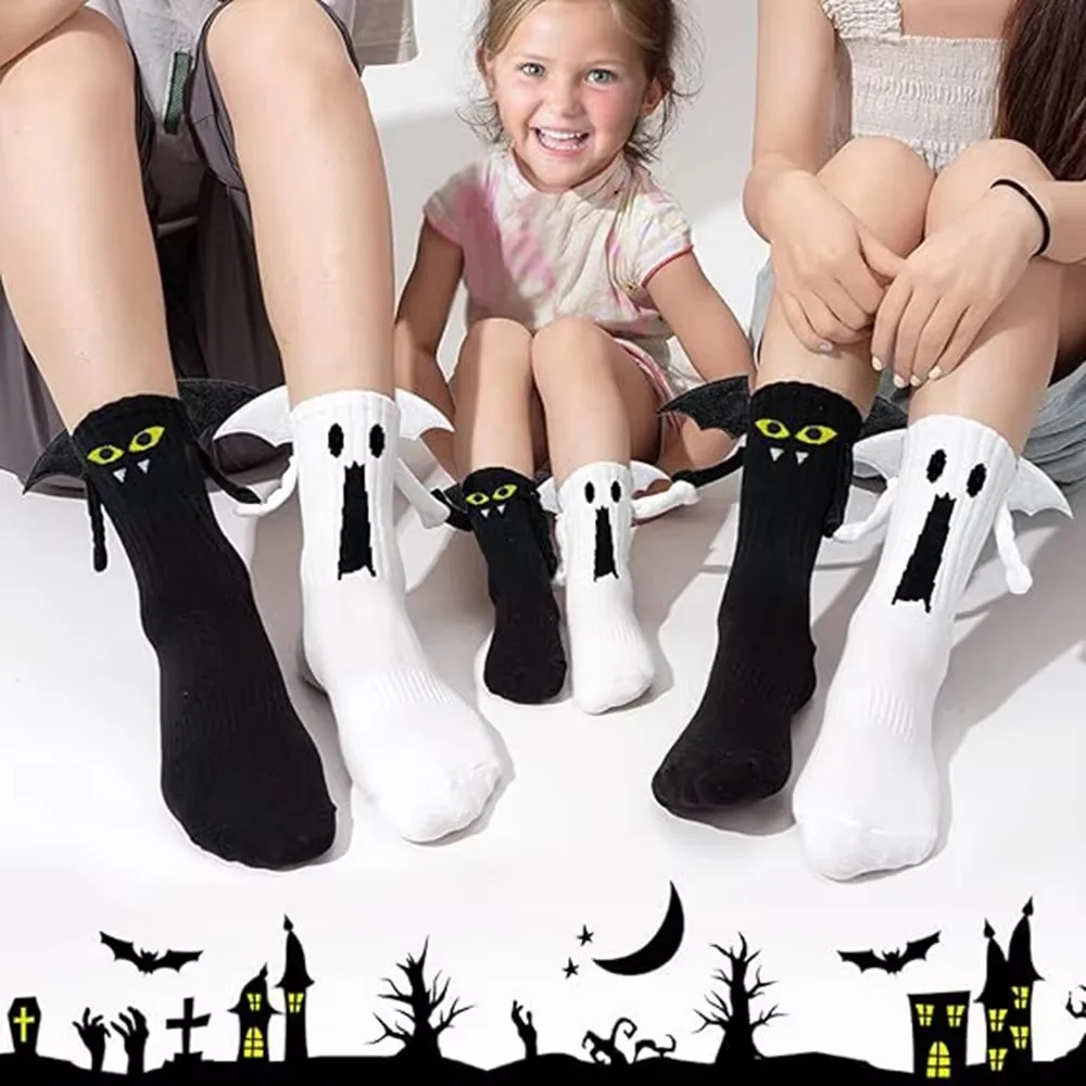 

Unique Novelty Halloween Socks Hand-holding Design Breathable Magnetic Socks Mid-calf Length Magnetic Couple Socks Halloween