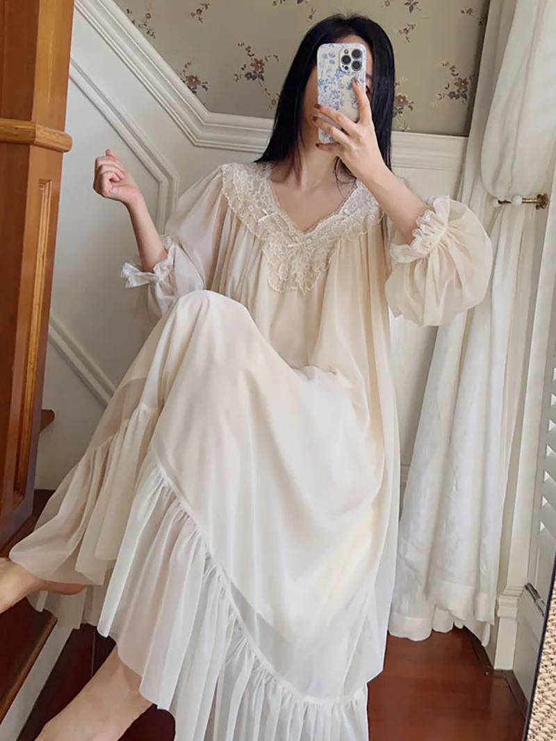 フランスの妖精の霧のネグリジェ女性のためのスーツ、純綿のナイト