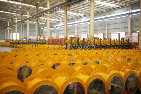 รถขุดส่วน 6D114 ปั๊มเชื้อเพลิงเครื่องยนต์ 6743-71-1131 สำหรับ PC300-7 PC360-7