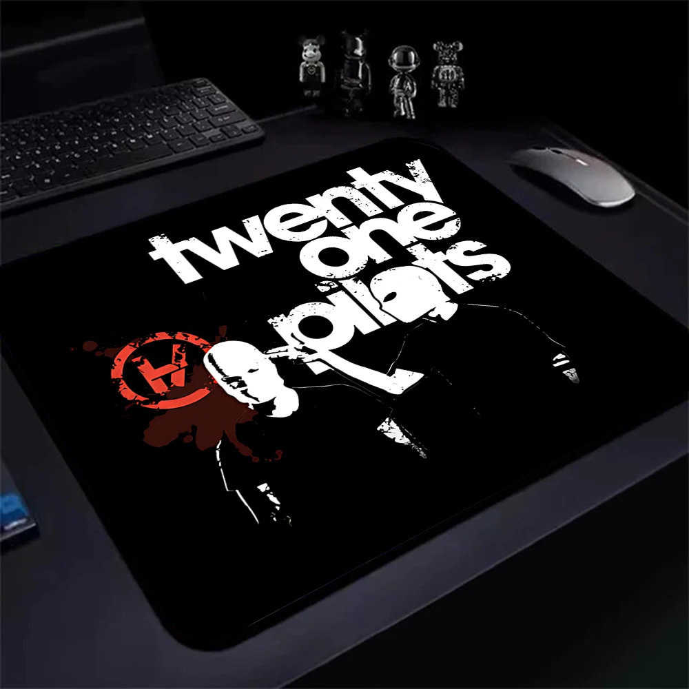 American Band Twentys One Pilots Gaming Mouse Pad XS Small Mousepad For PC Gamer Desktop Decoration Office Mouse Mat Deskmat Rug