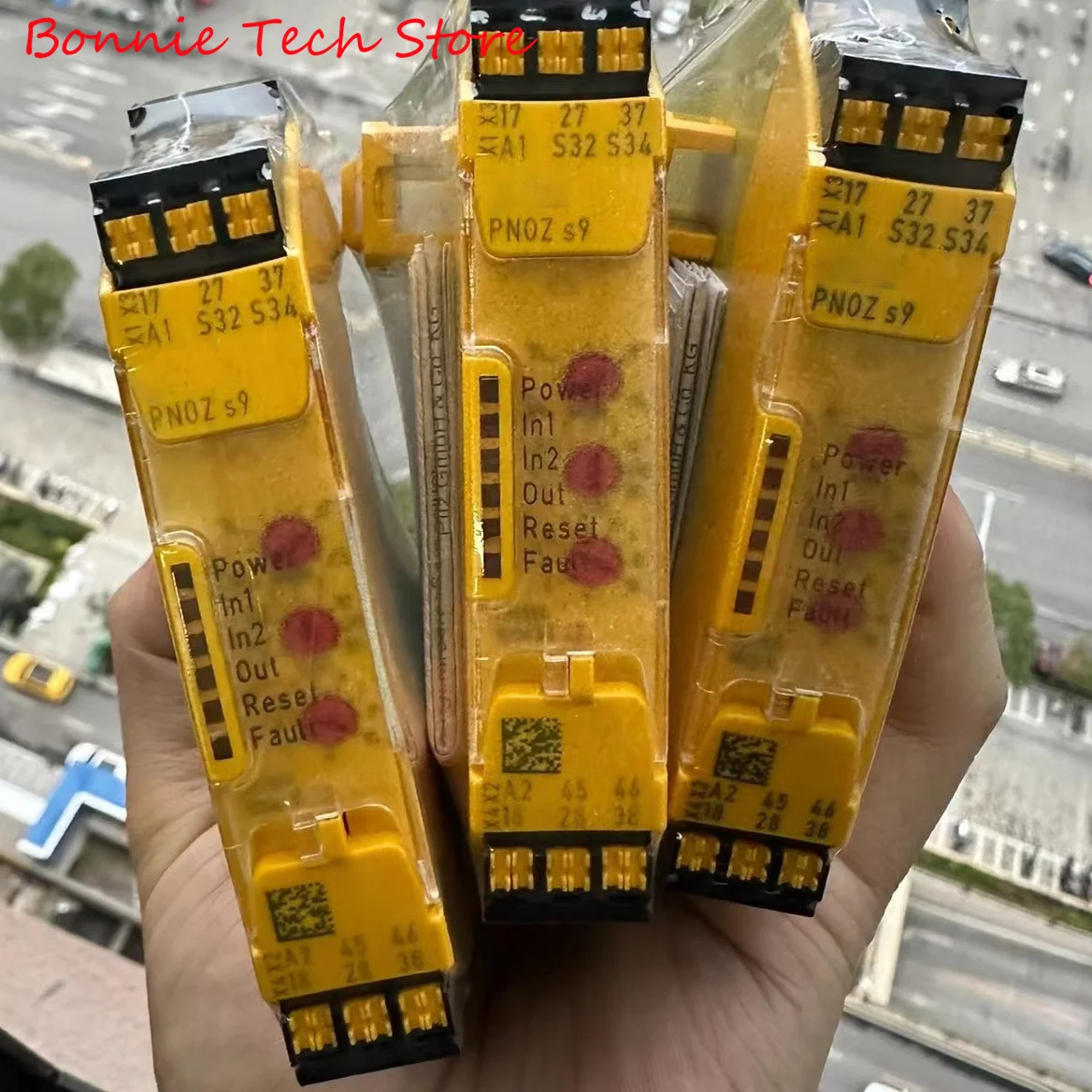 

751109 Реле безопасности PILZ PNOZsigma (стандартное), PNOZ s9 C 24 В постоянного тока 3 n/o 1 n/c t