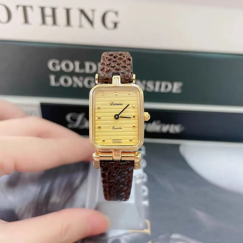 Vintage Square Watch Ladies Leather Strap Belt Bracelet Watch Suitable For Gifts Women Elegant Casual Digital Watch Reloj Mujer