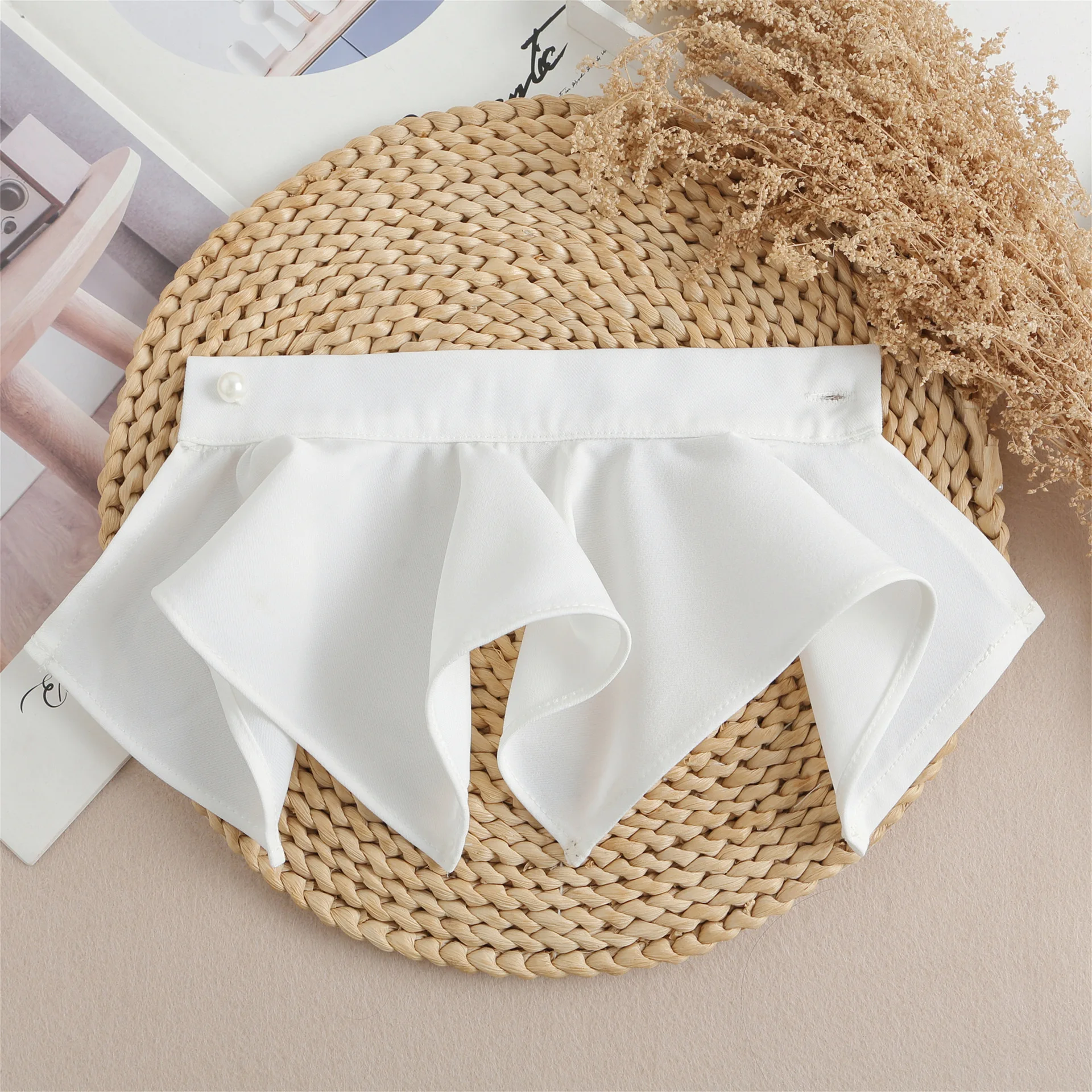 White Fake Cuffs Decorative Womens Hand Horn False Lees Elegant Shirt Detachable Ruffle Flared Cuffs Winter Wrist Warmer
