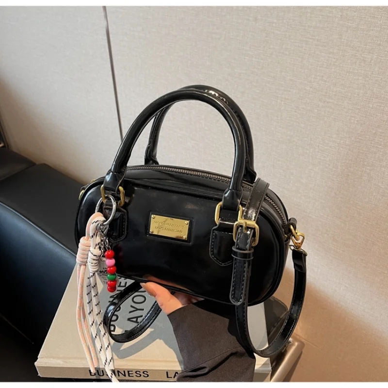 Женская сумка для боулинга в стиле ретро, новинка весны и лета 2025 года, сумка-мессенджер на одно плечо, высококачественная универсальная маленькая квадратная сумка