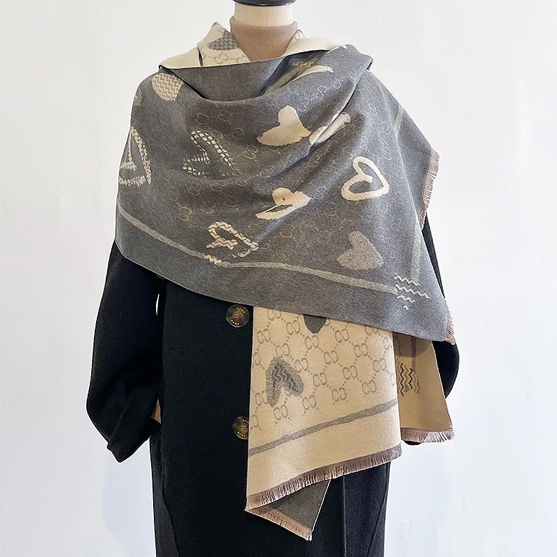 

New Winter Shawl Scarves Heart Wrap 2025 Cashmere Scarf Women Warm Fashion Pashmina Femal Poncho Neckerchief Echarpe Bandana