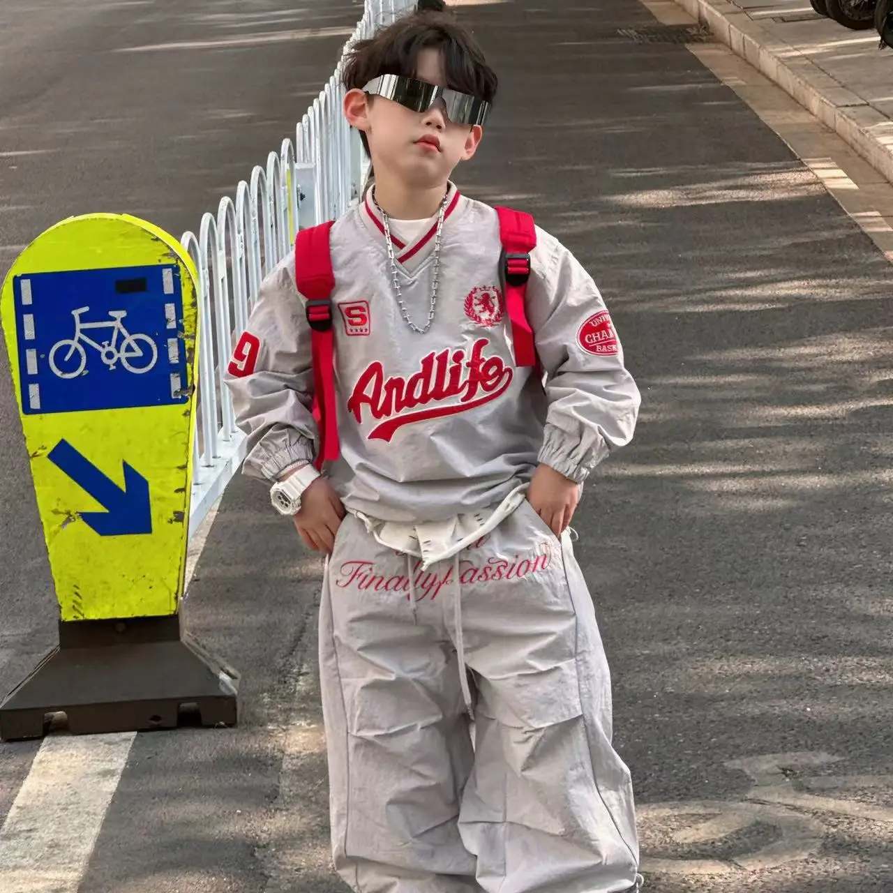 

2025 New Spring Children 2PCS Boys Clothing Set American Style Retro Personality Tops Fashion Handsome Letter Printed Pants Suit