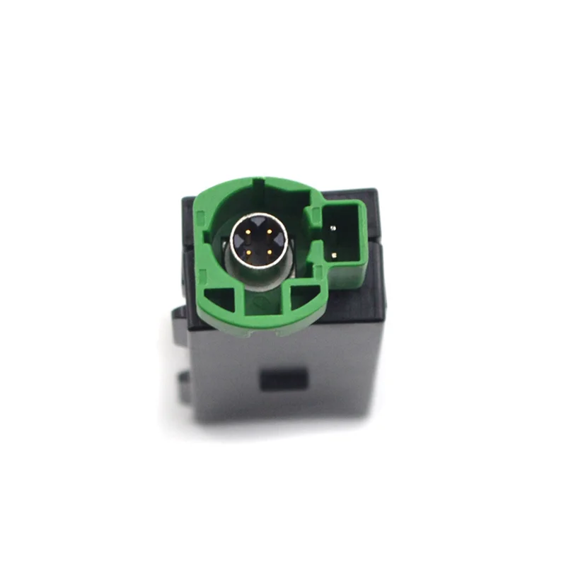 

A21F-Car Carplay Media USB Switch MIB2 Adapter AUX Plug Socket For VW Golf 7 MK7 VII 5Q0035726E Auto Replacement Parts