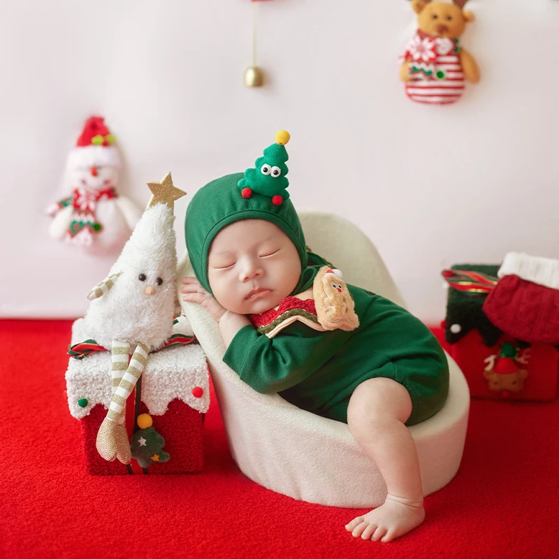 Christmas Newborn Photoshoot Outfit Red Green Baby Costumes with Hat Snowman Socks Xmas Ornaments for Baby Holiday Photography