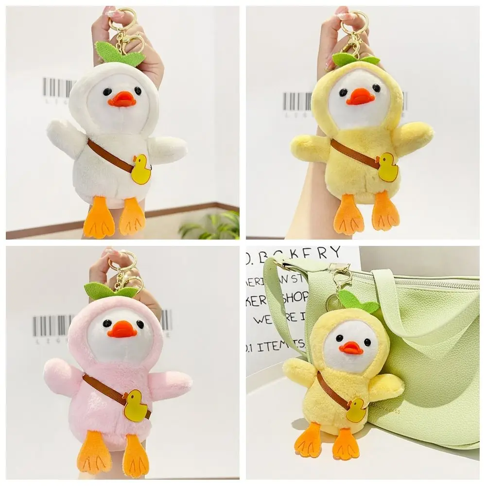 LLavero de felpa de pato de juguete de Anime, colgante de bolsa, simulación de pequeño pato amarillo, colgante de mochila de peluche suave