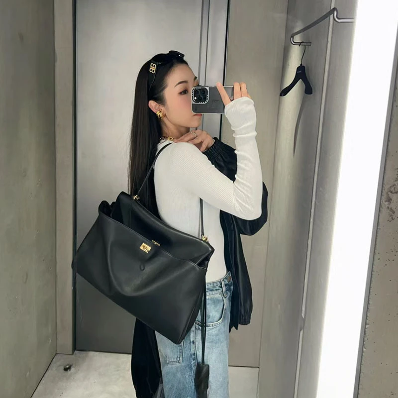 Bolso de hombro de piel auténtica para mujer, bolsa de mano versátil con hebilla de bloqueo, ideal para ir de compras, novedad de 2024