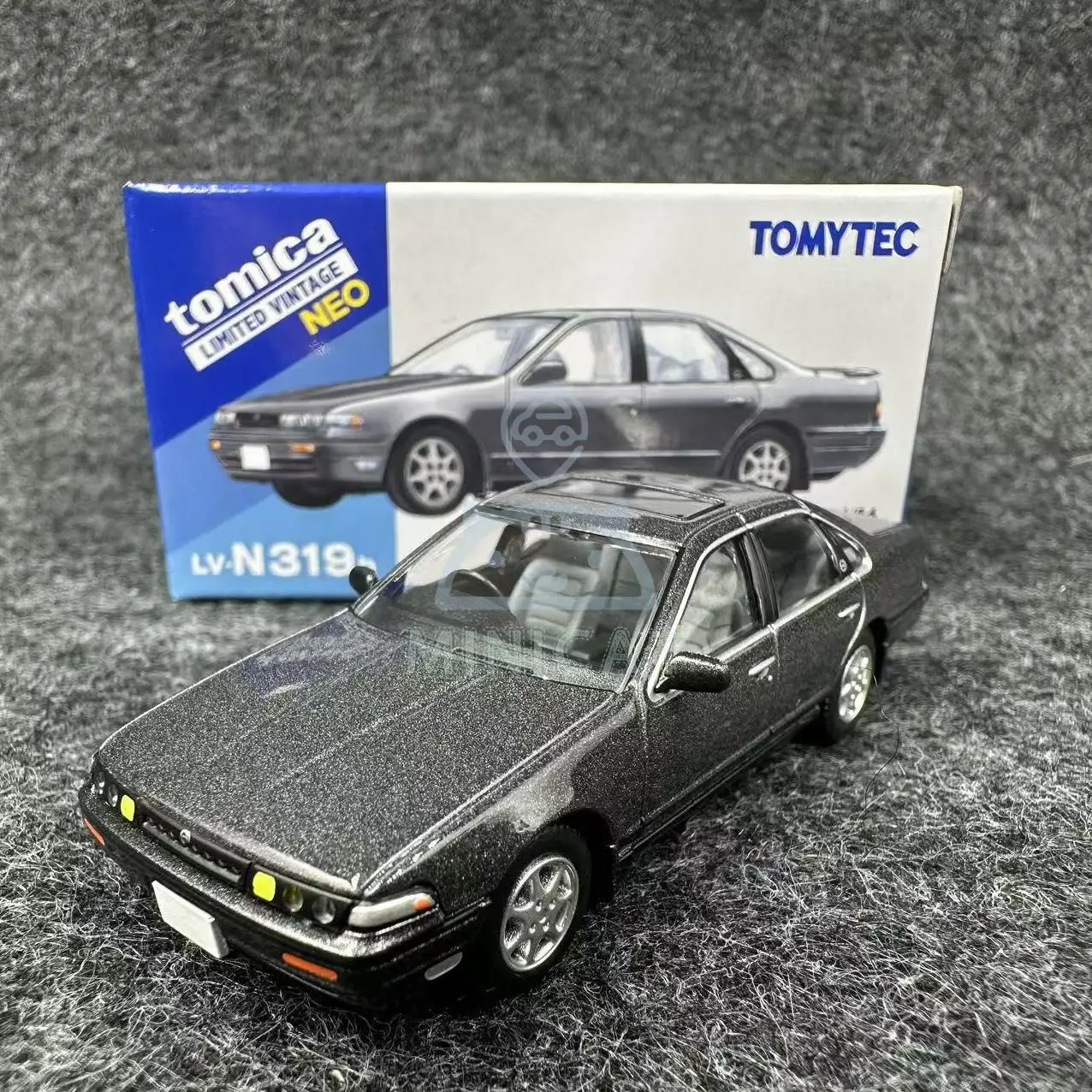 2410 TOMYTEC 1/64 TLV LV-N319b nissan Cefiro black alloy trolley model collection decoration