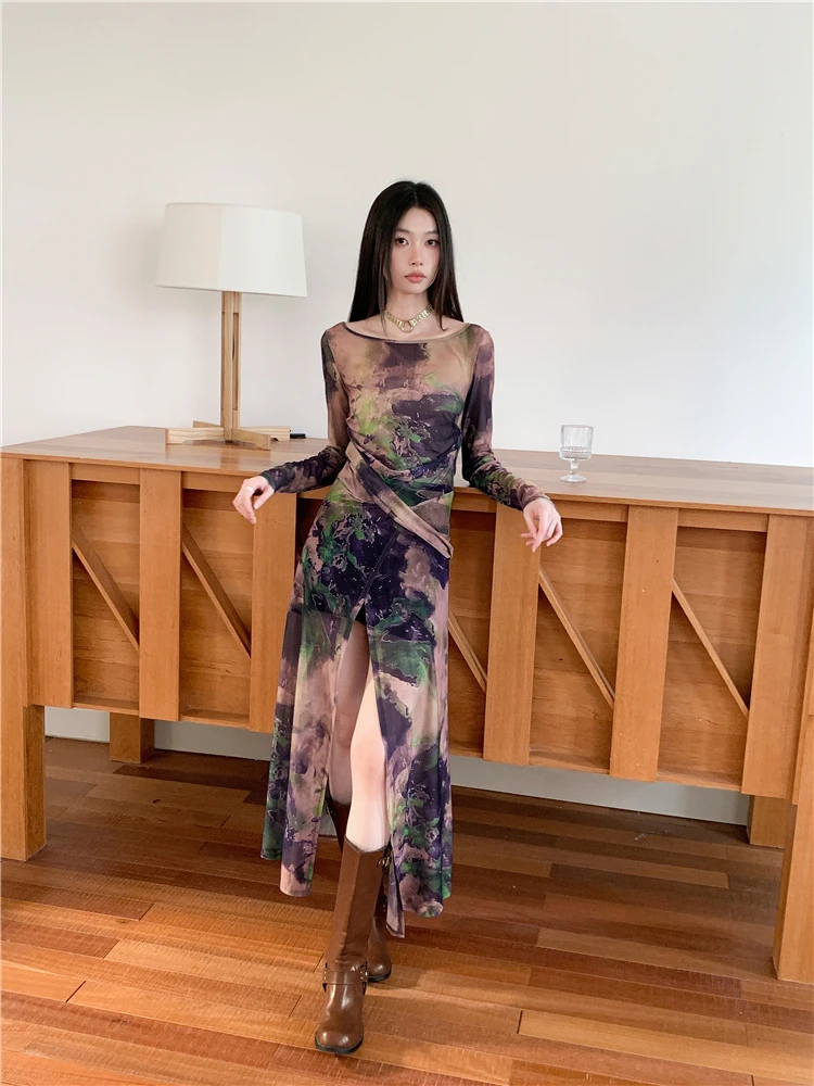 เสื้อตัวยาวพร้อมดีไซน์ผสมผสานสําหรับผู้หญิงในฤดูใบไม้ผลิและฤดูใบไม้ร่วง สไตล์สาวเผ็ด เสื้อยืดคลุมตาข่ายพิมพ์ลายหวานและเย็น