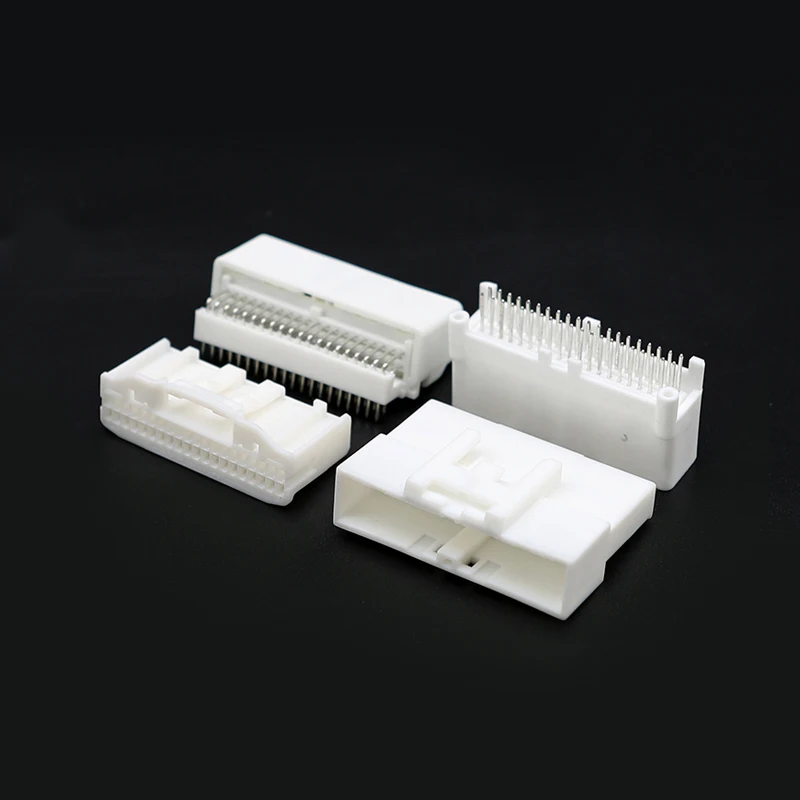 

6098-5585 TE type 40-hole 1318389-1 automotive connector 1318384-1/1376113-2