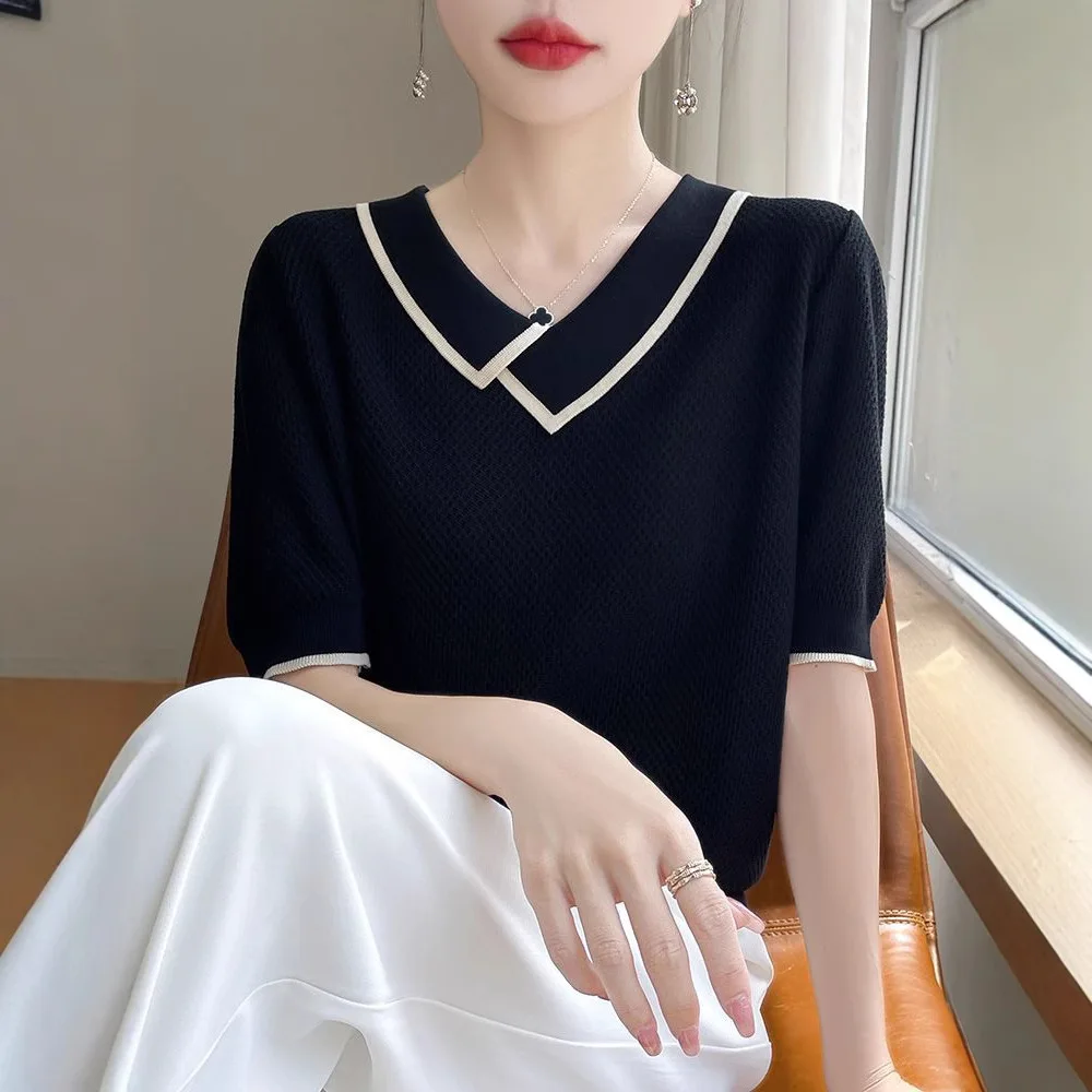 2025 sommer Neue Mode Schräg V-ausschnitt Frauen Eis Seide Gestrickte Kurzarm T-shirt Einfache Feste Farbe Weibliche Casual Tops