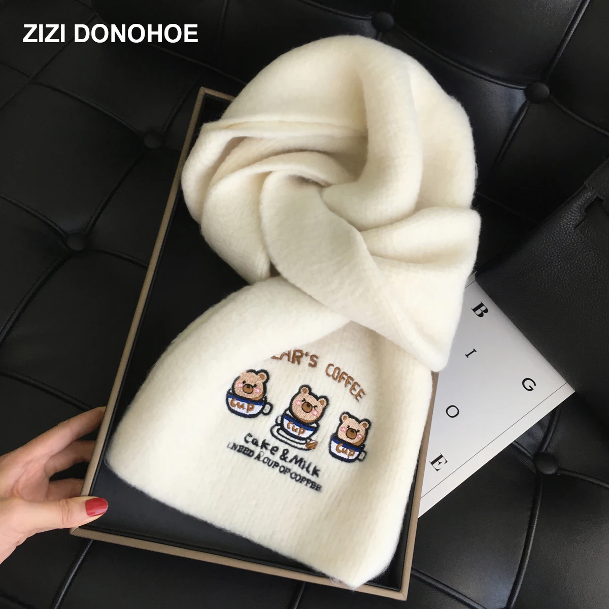 thiened-camere-echarpe-tricotee-hiver-chaud-ours-dessin-anime-broderie-polyvalent-couleur-pure-ex-poincon-pour-les-couples-ne-plus-chaud