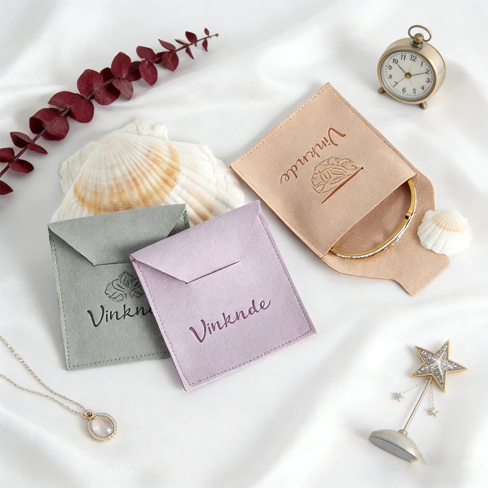 

50/10 шт. Мешочки-конверты для украшений из замши, бархатные подарочные пакеты для ювелирных изделий, микрофибровые мешочки с логотипом