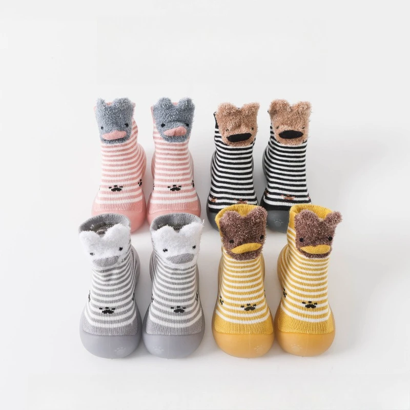 منتجات جديدة أحذية أطفال جوارب أطفال مضادة للخذ أحذية أطفال كرتونية أحذية أطفال صغار أحذية أرضية